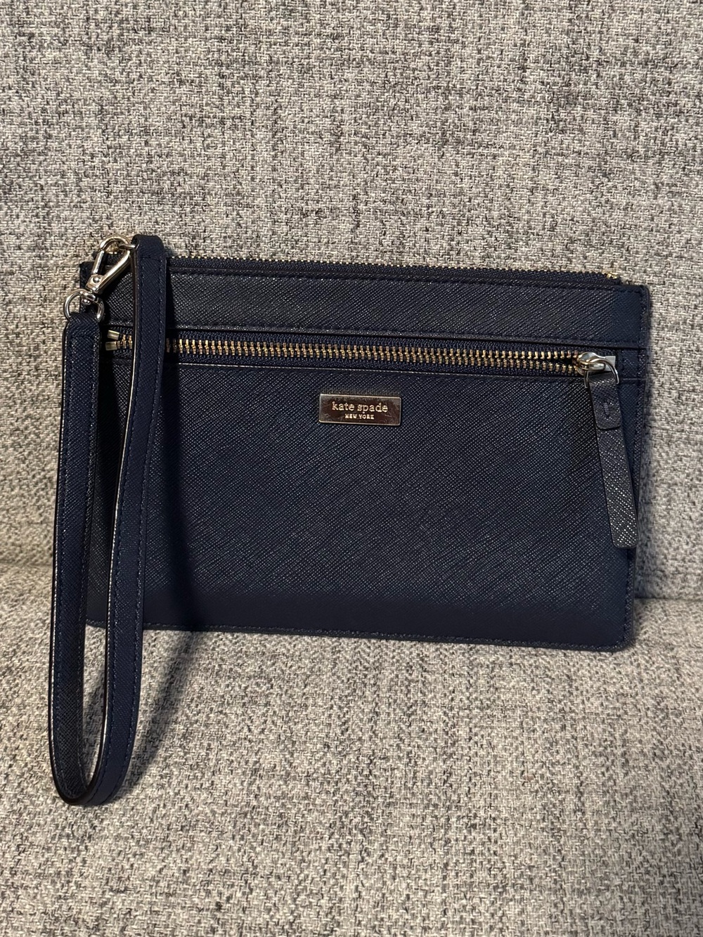 kate spade navy wristlet